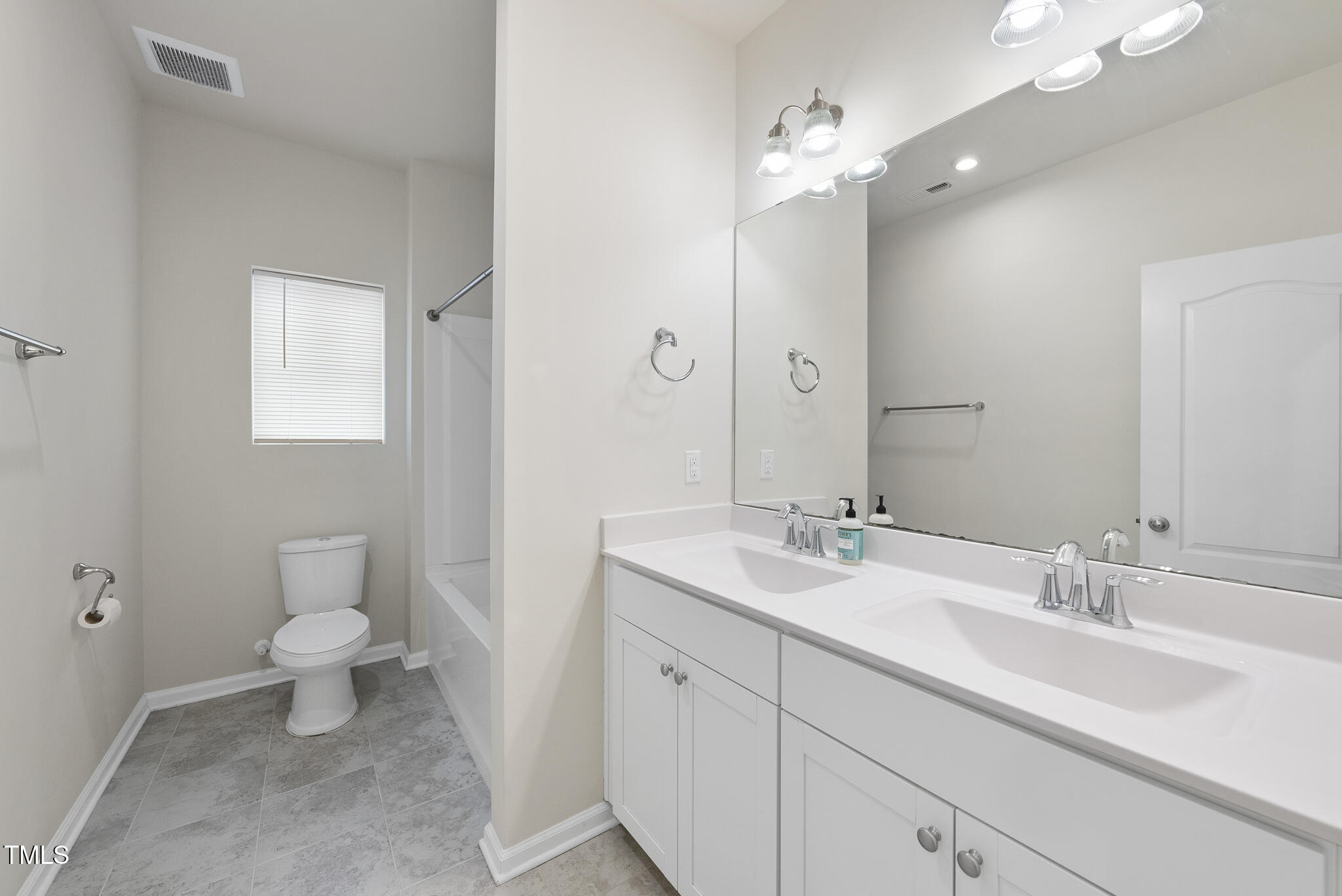 Durham, North Carolina 27703, United States, 5 Bedrooms Bedrooms, ,3 BathroomsBathrooms,Residential,Active,191663