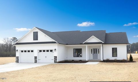 628 Tart Town Road Dunn NC 28334