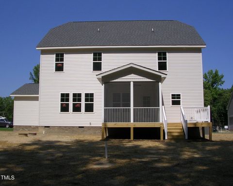 Single Family Residence in Four Oaks NC 268 Hampshire Court 17.jpg