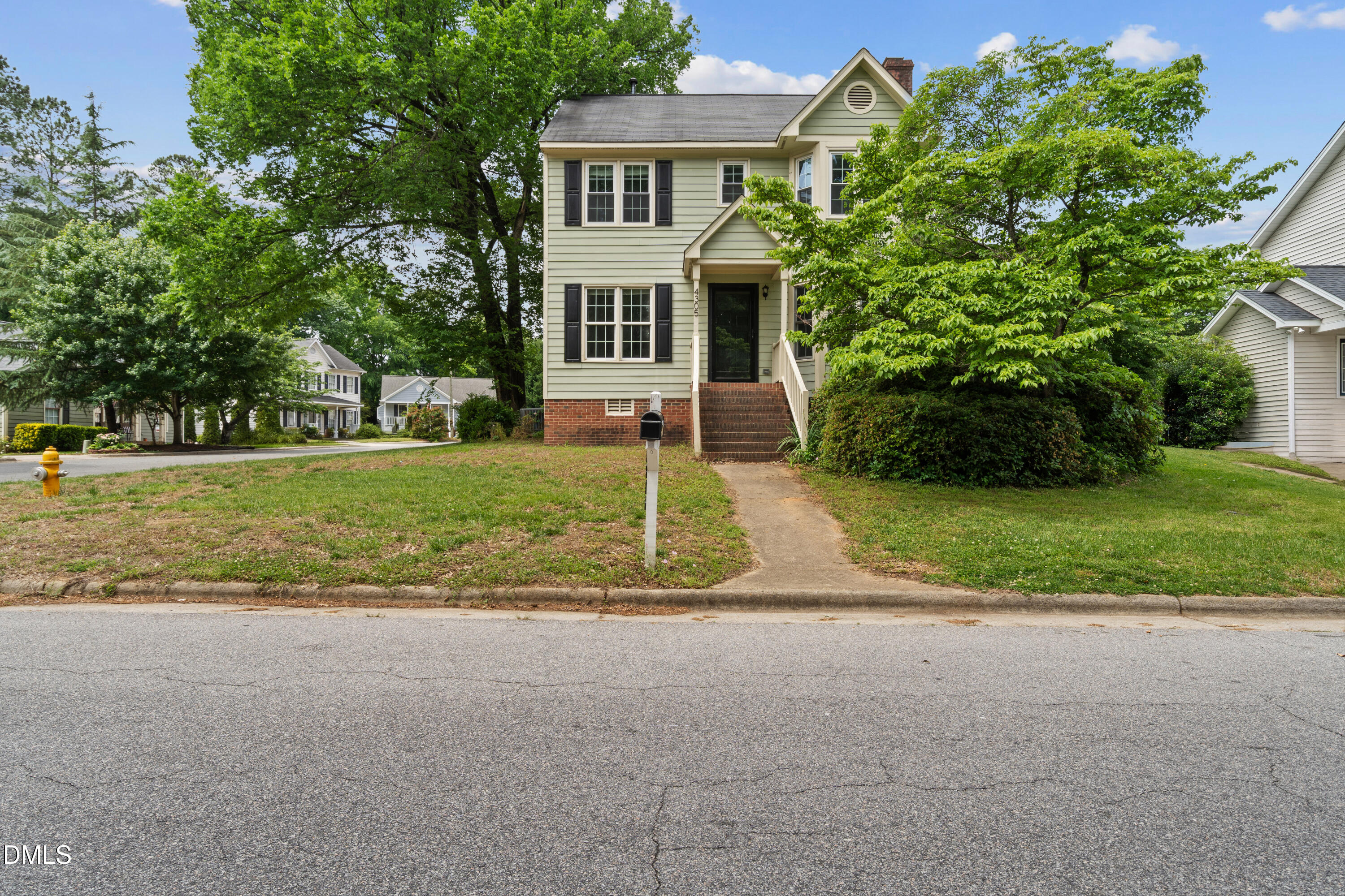 4305 Bartholomew Circle
