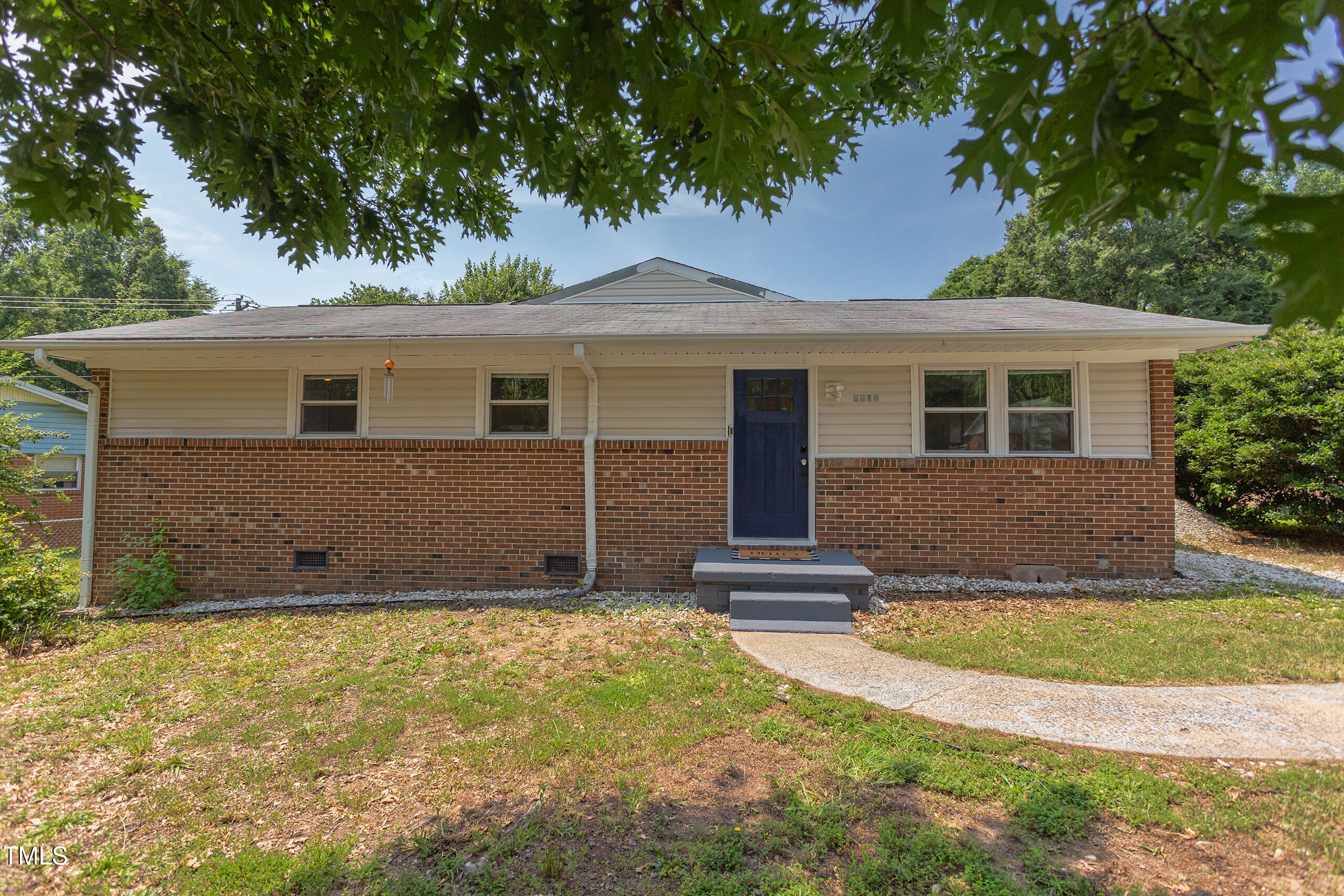 2014 Athens Avenue
