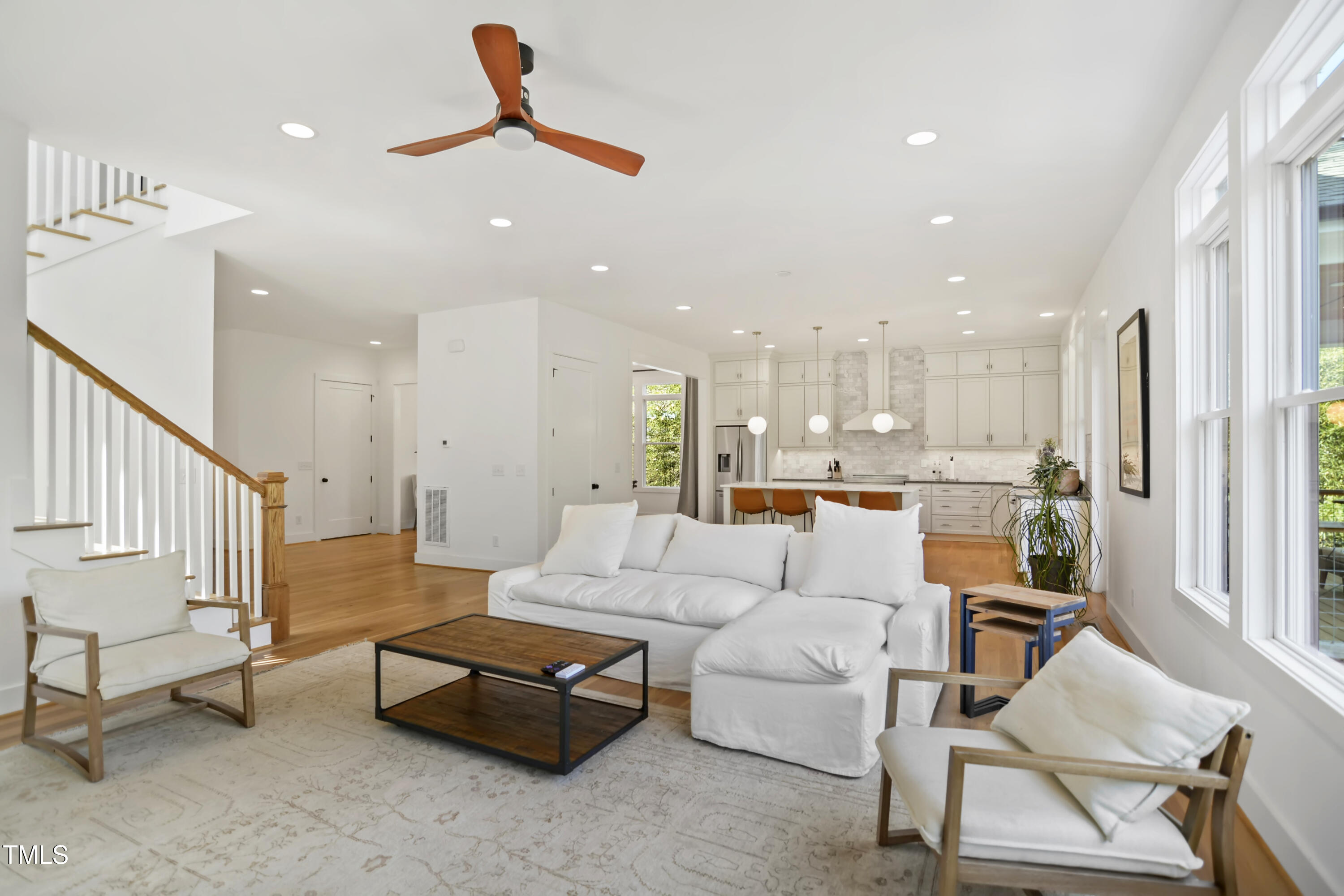 1200 Roosevelt Drive