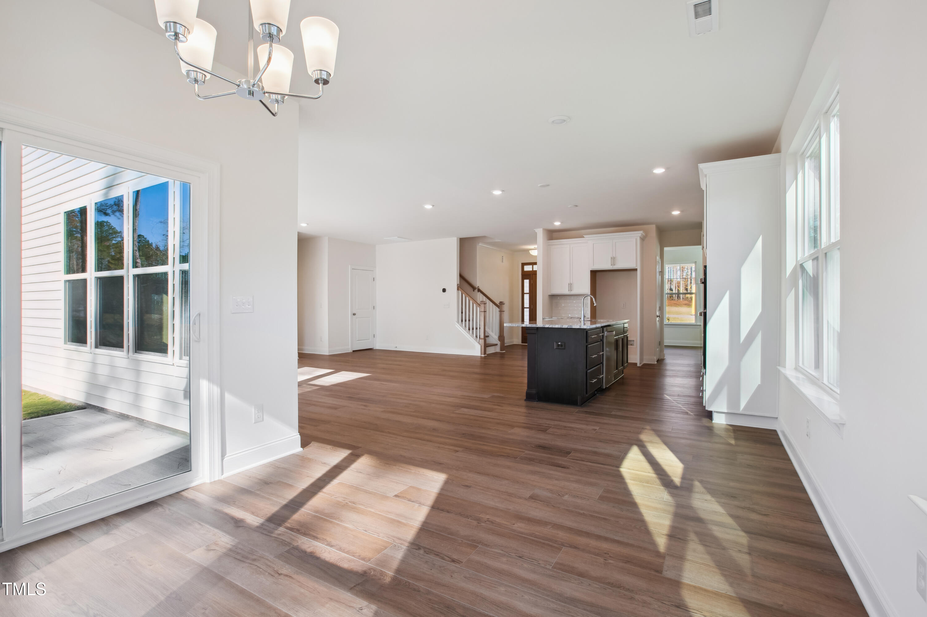 368 Artic Circle
