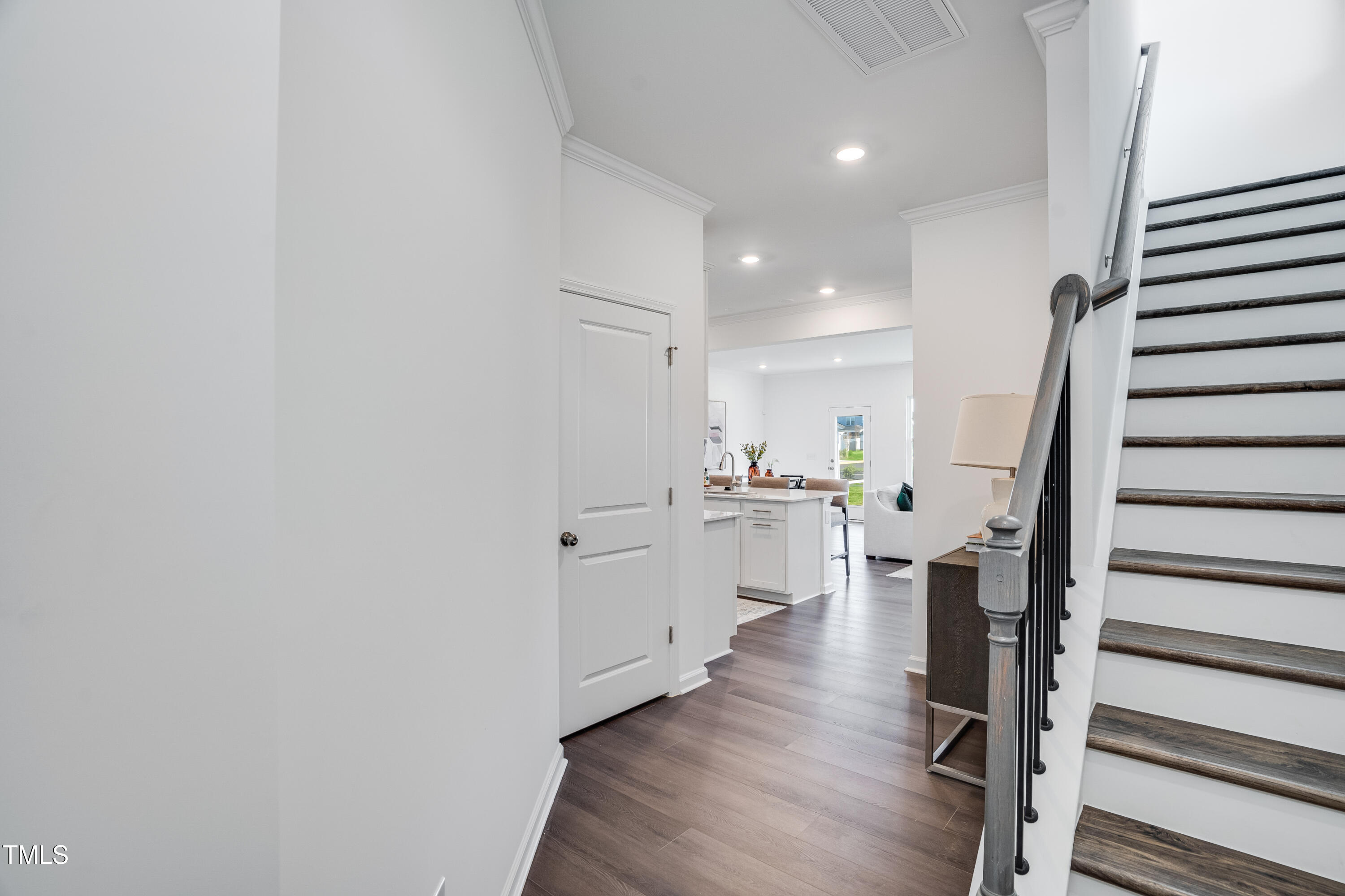 6103 Shade Tree Lane