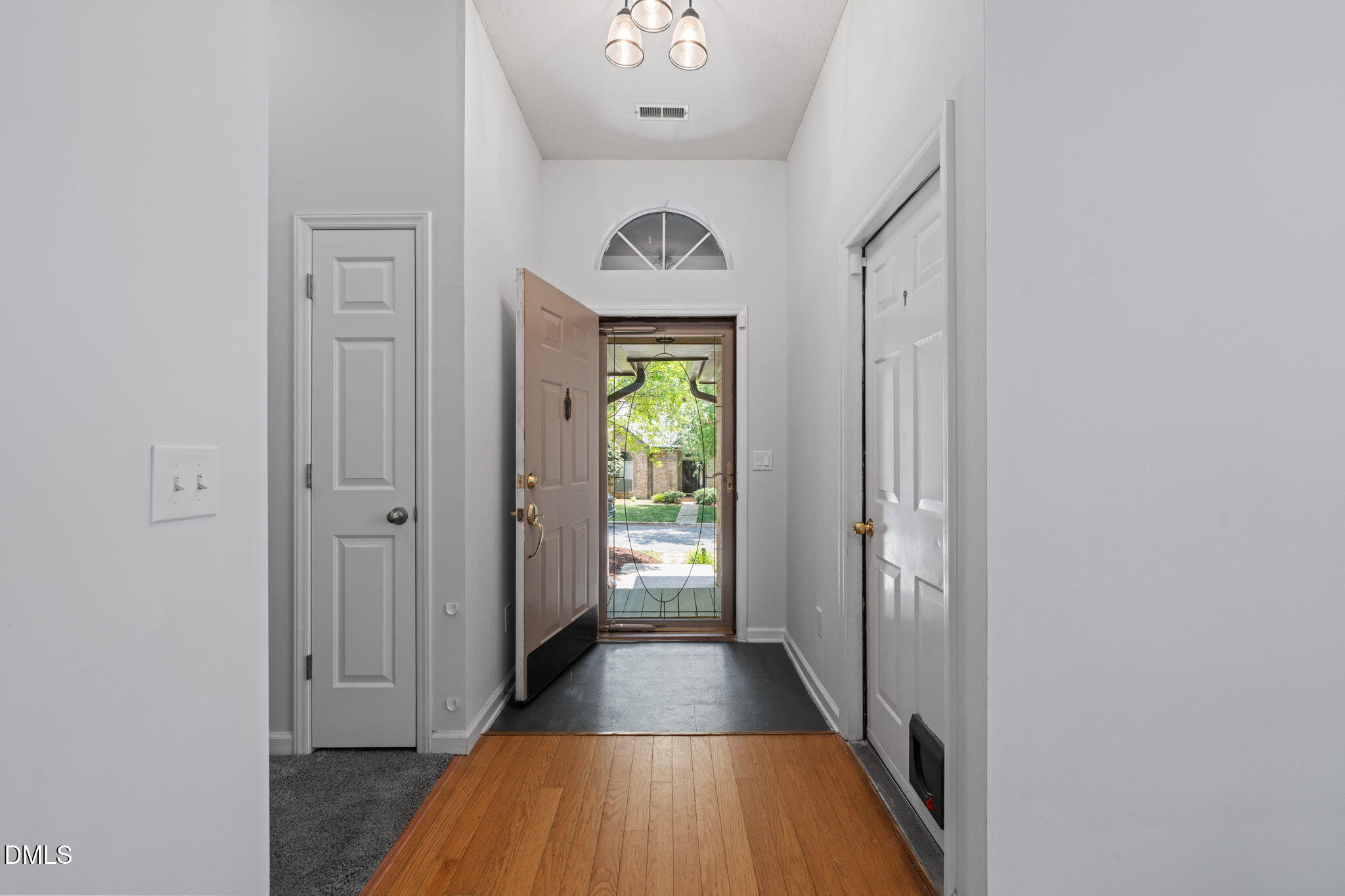 111 Carriage Circle