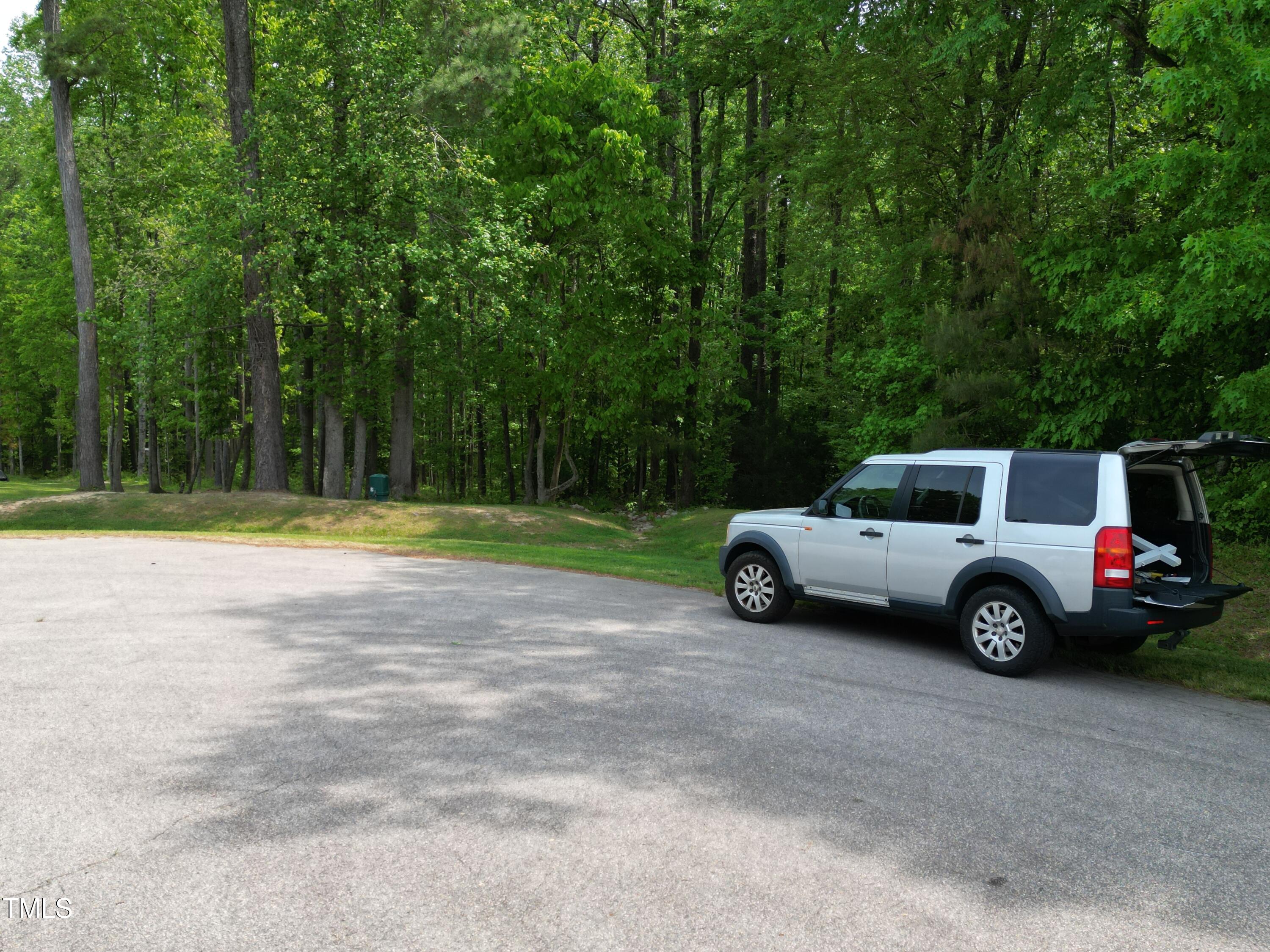 2712 Homestead Forest Road