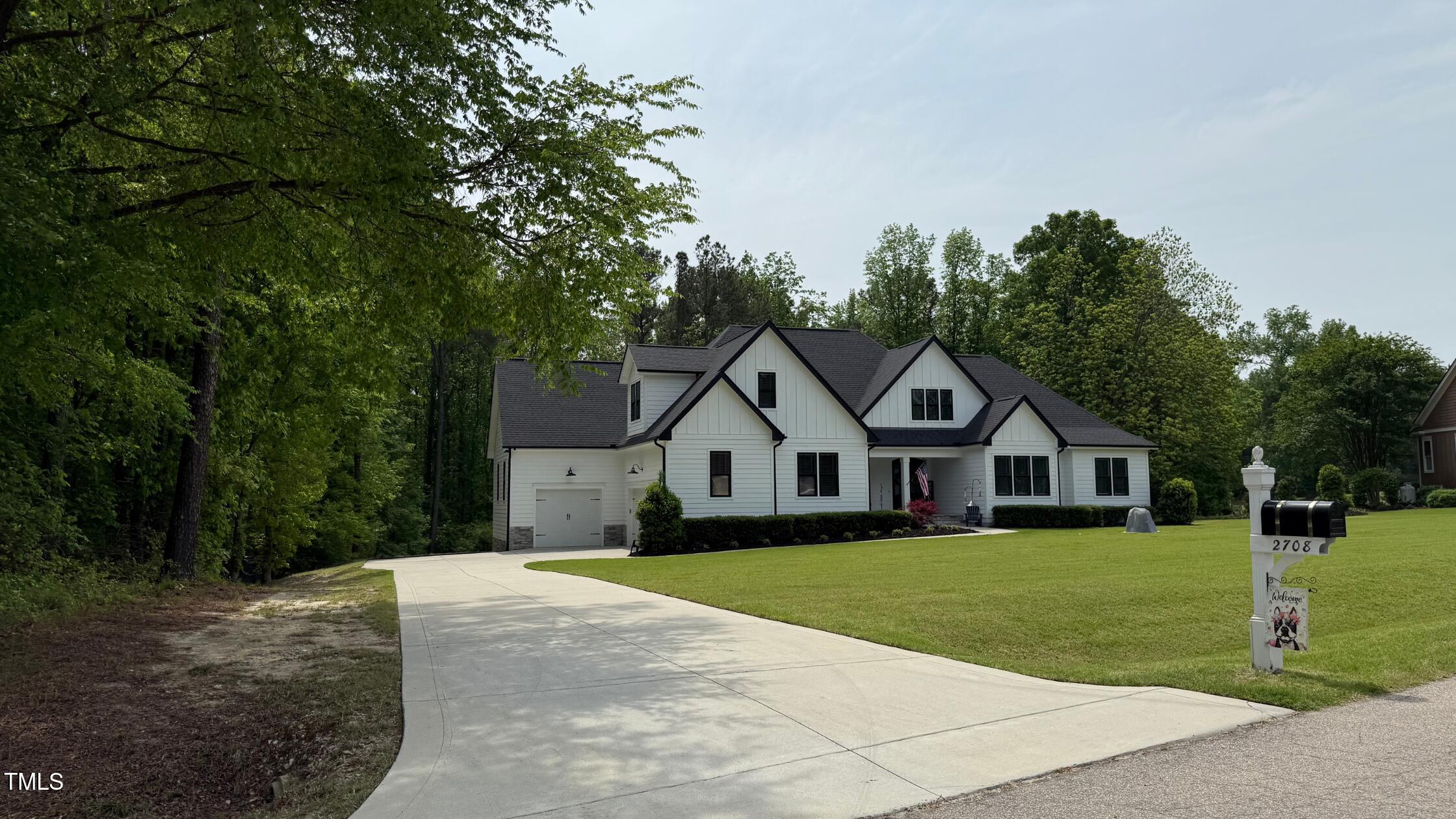 2712 Homestead Forest Road