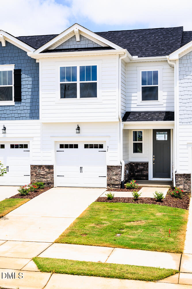 35 Silver Pine Drive