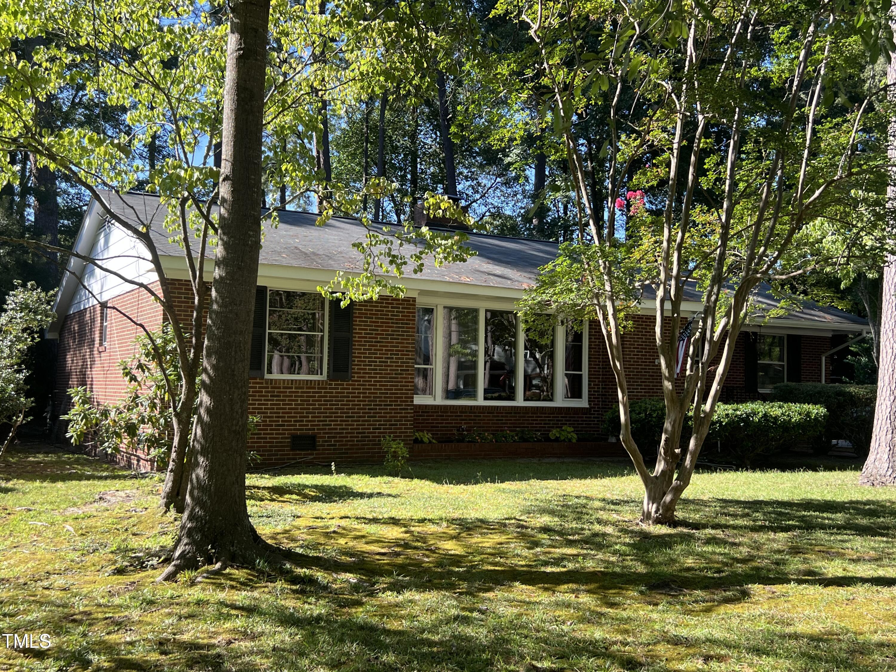 1112 S Crescent Drive