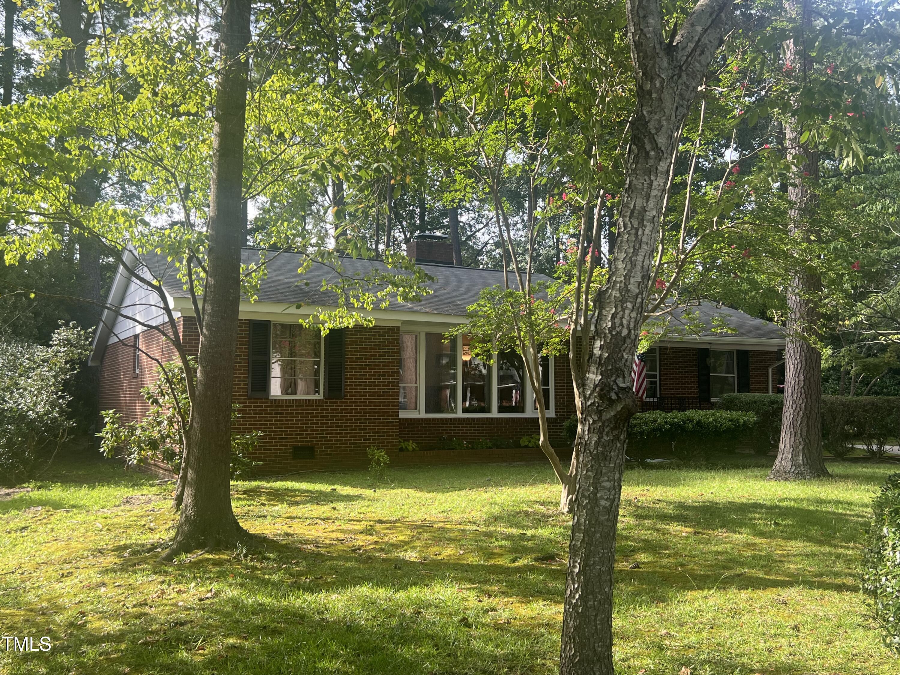 1112 S Crescent Drive