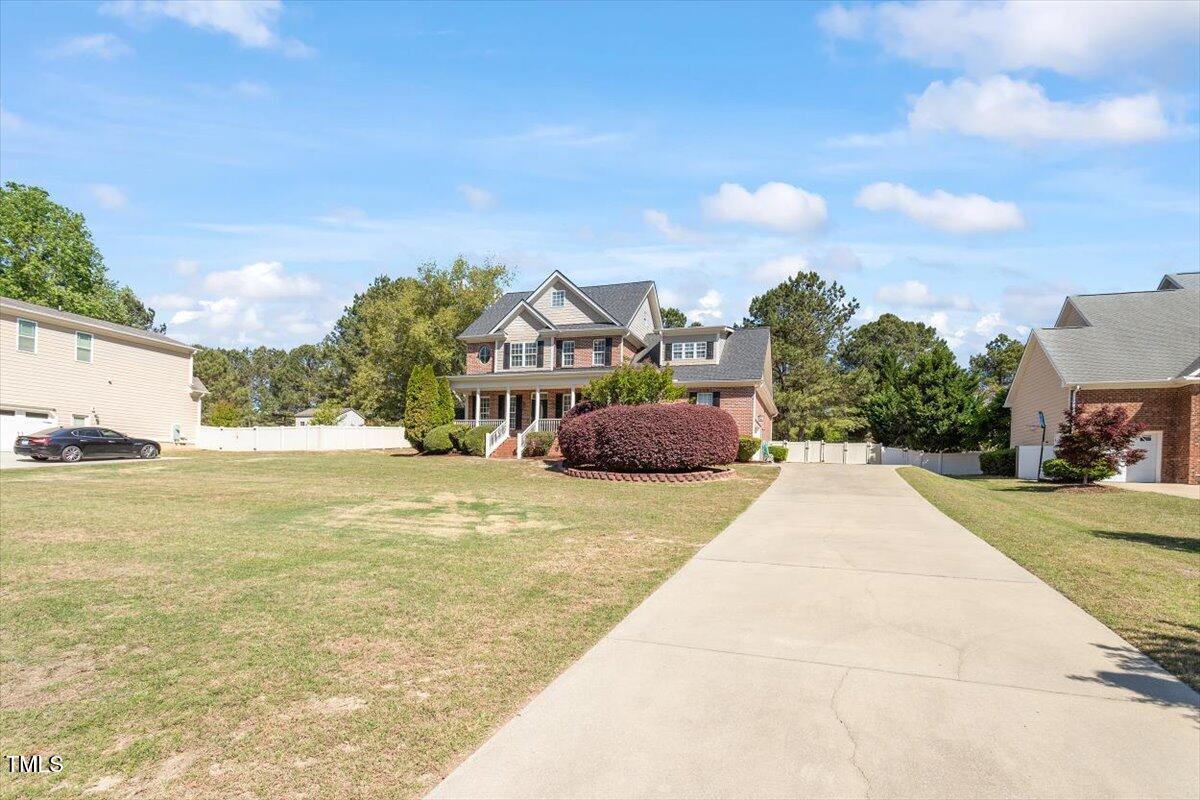 192 Crestdale Drive