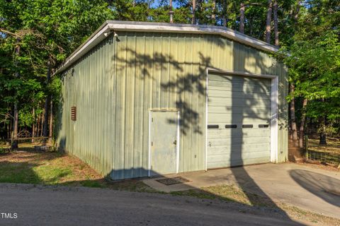 Single Family Residence in Burlington NC 4437 Brick Church Road 55.jpg