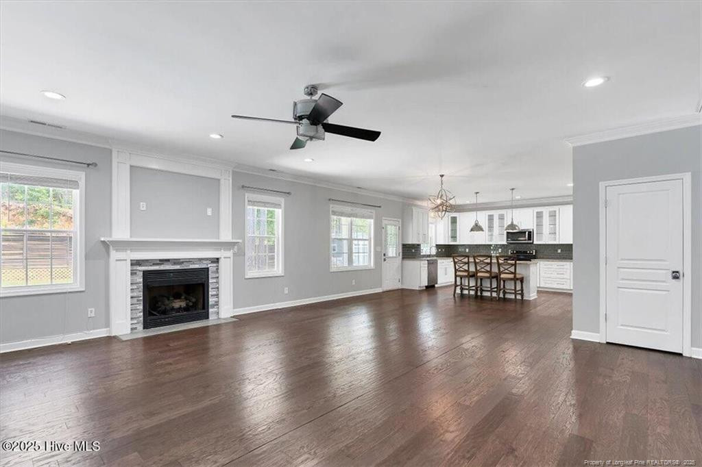 2441 Lakeview Drive