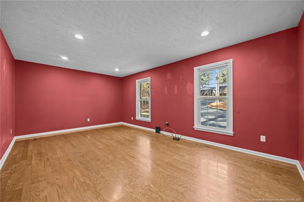 1102 N Glenwood Trail