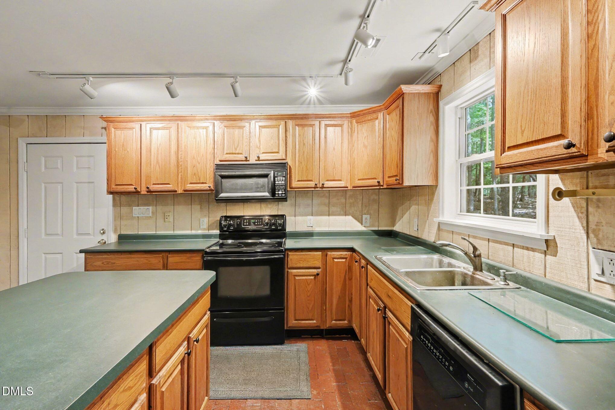 1021 Pebblebrook Drive