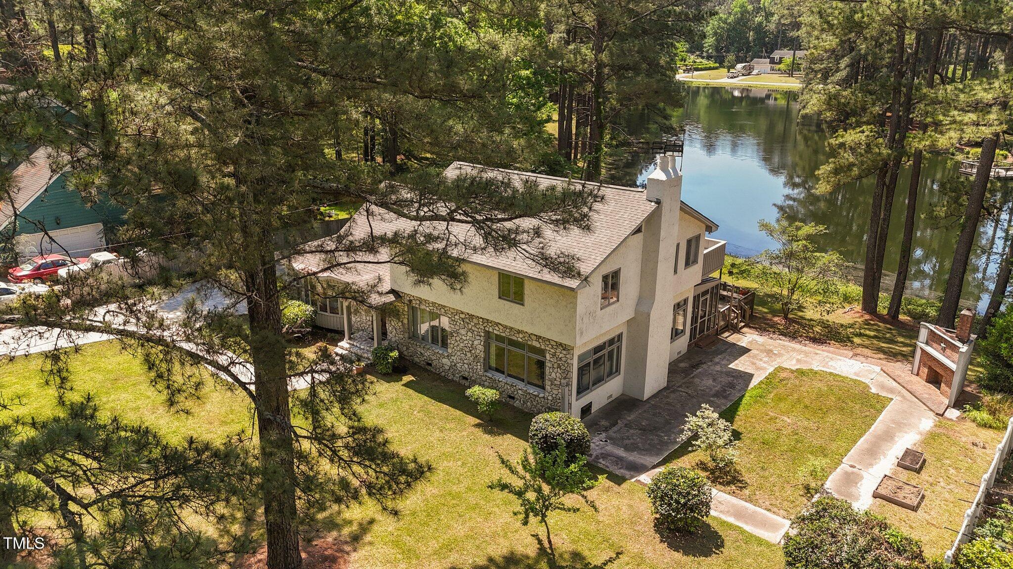 409 W Holding Street