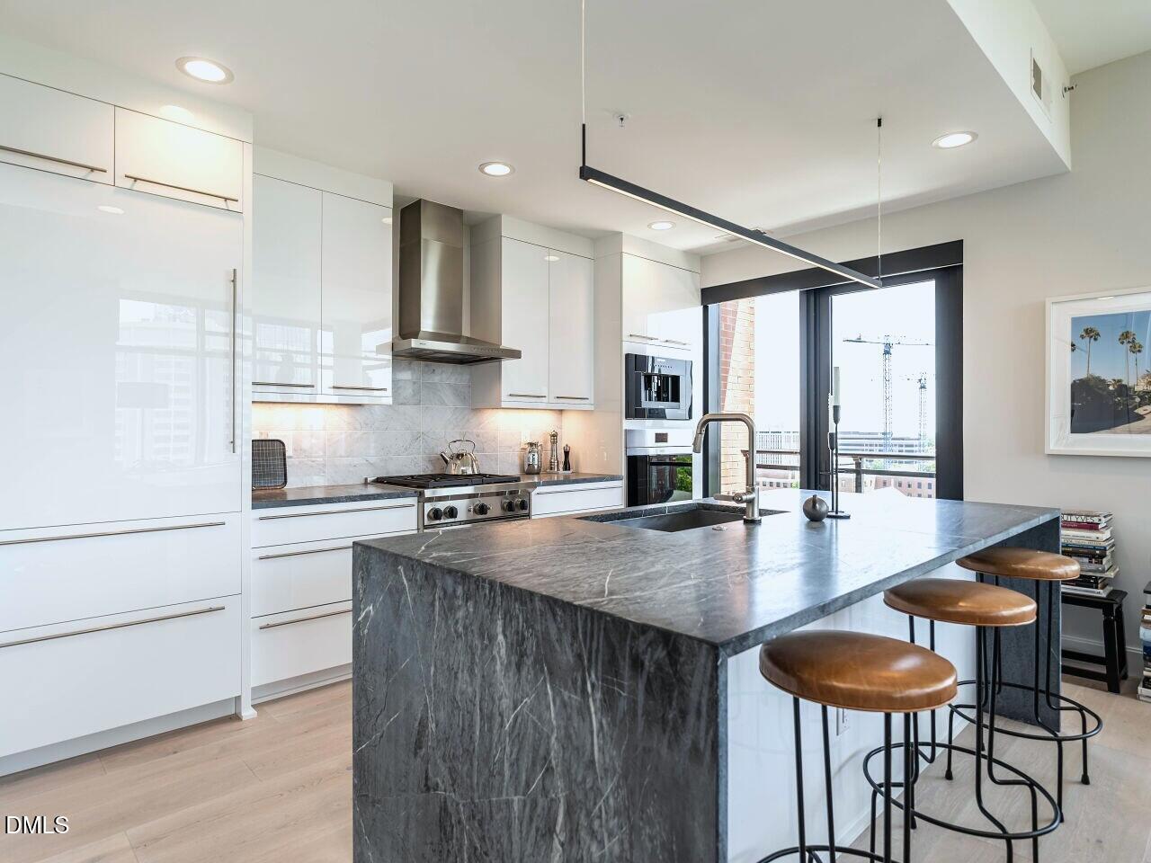 122 N Harrington Street 845