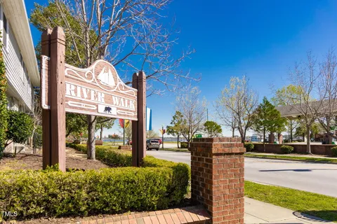 MLS: 10086894