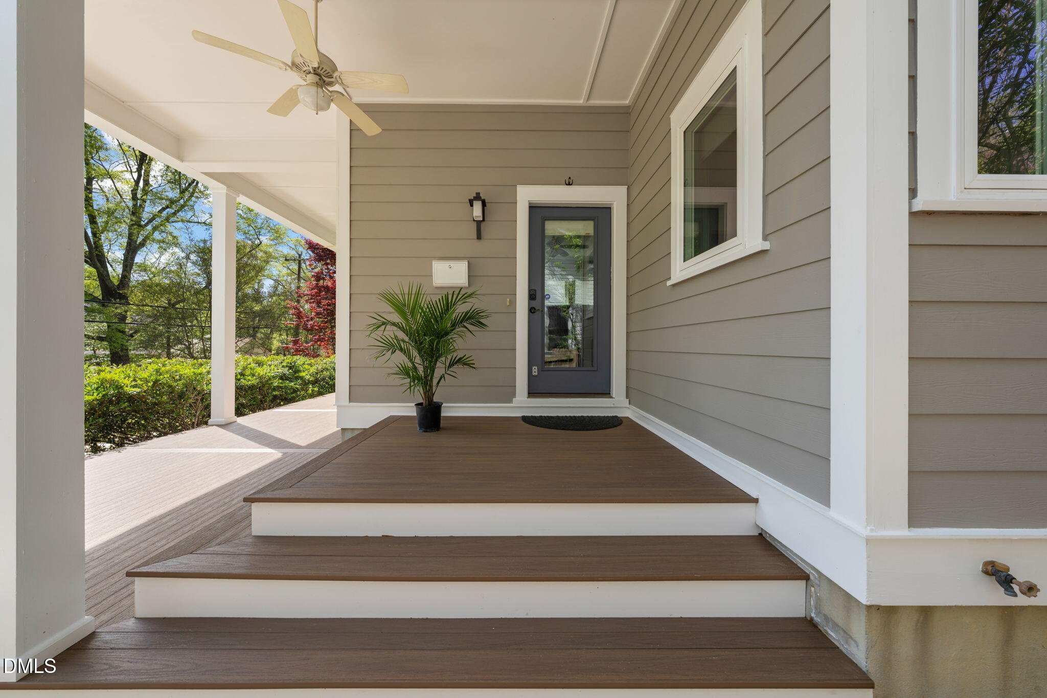 208 W Markham Avenue