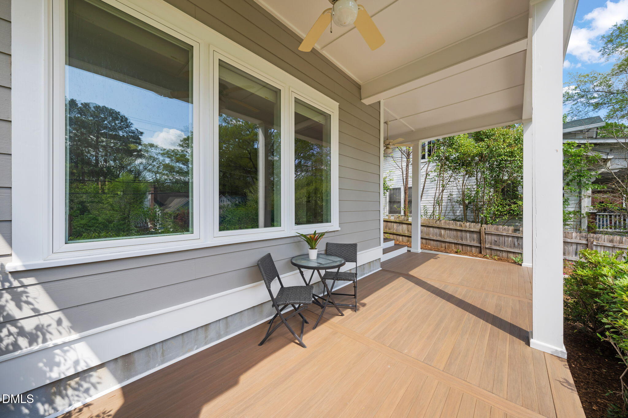 208 W Markham Avenue