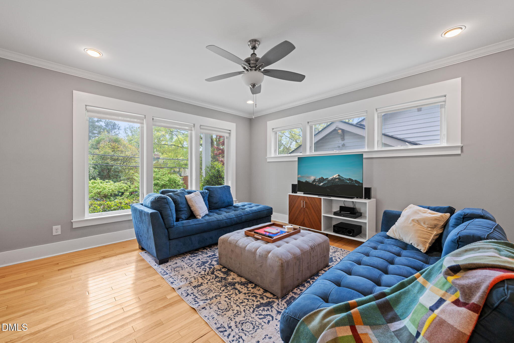 208 W Markham Avenue