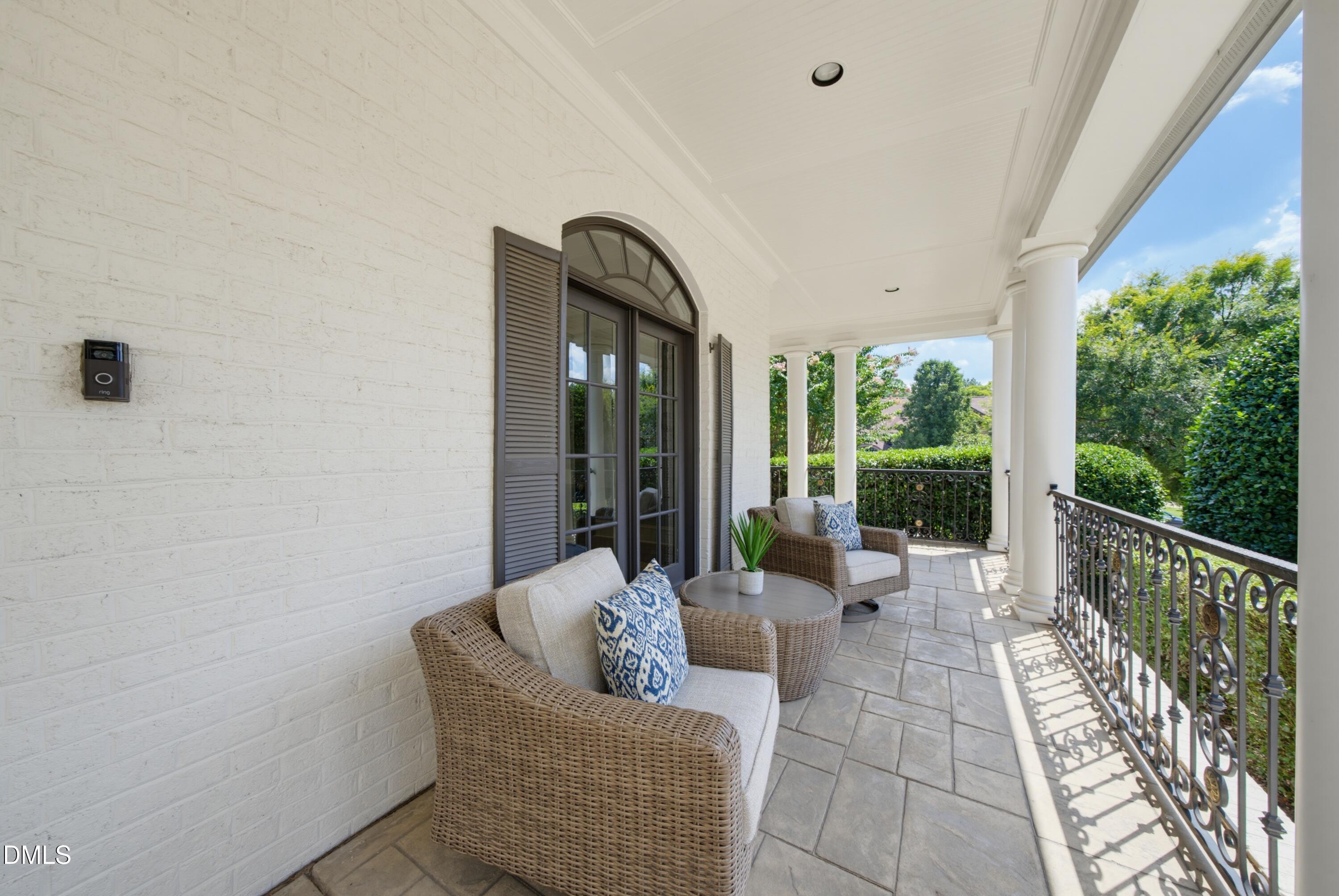 2625 Village Manor Way