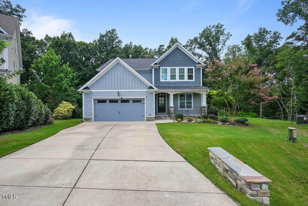 1124 Armsleigh Court