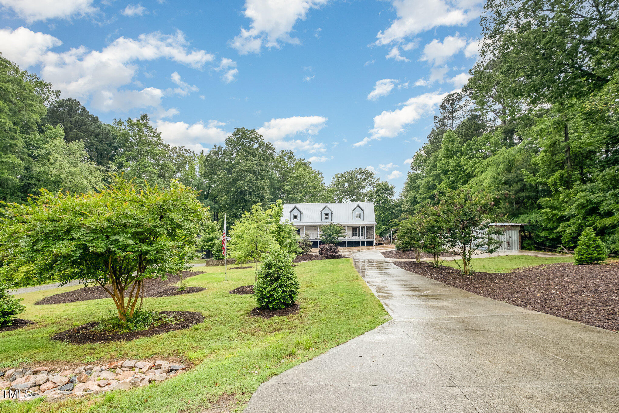 1408 Old Ivey Road