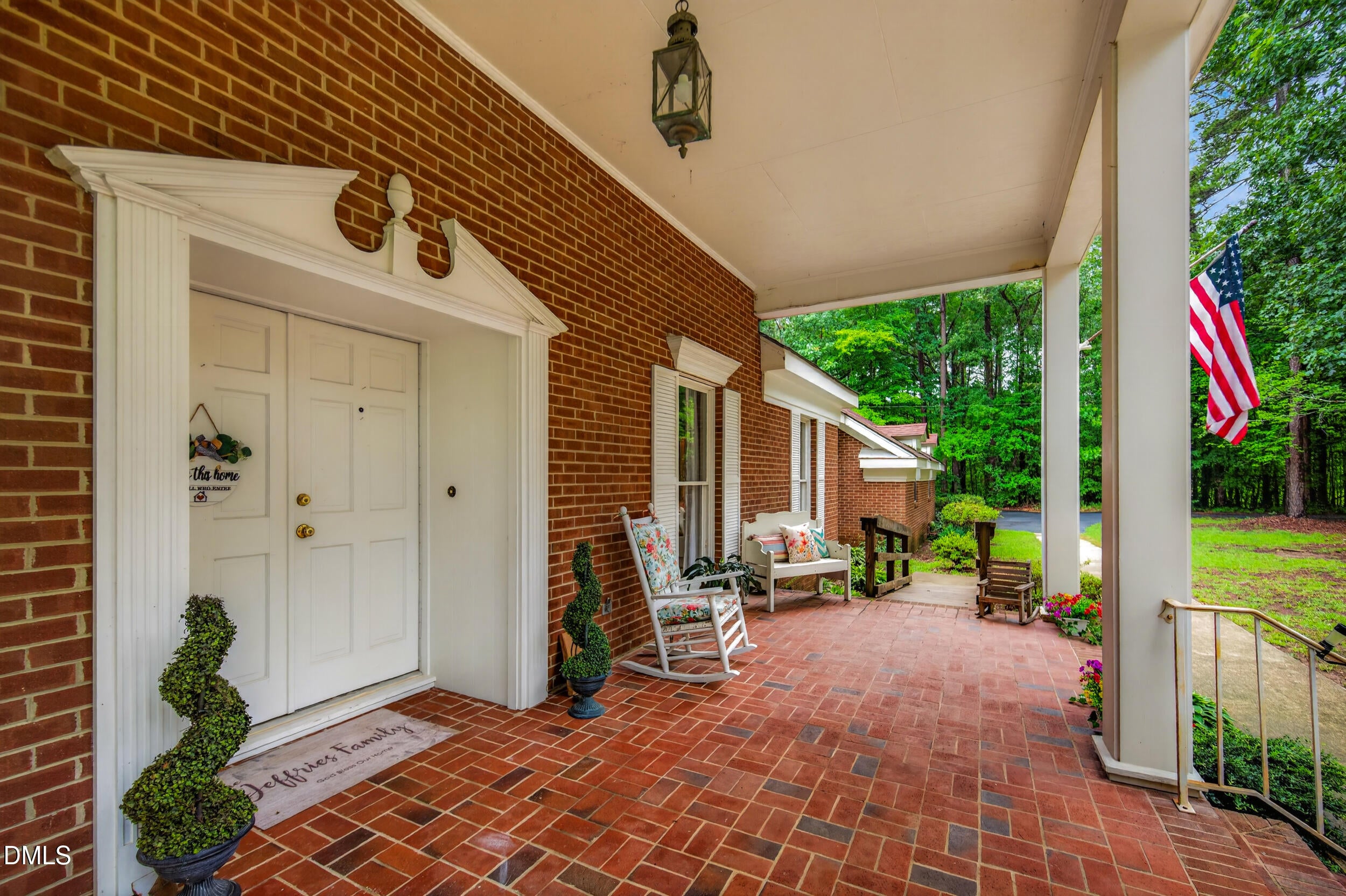 1595 North Moore Road