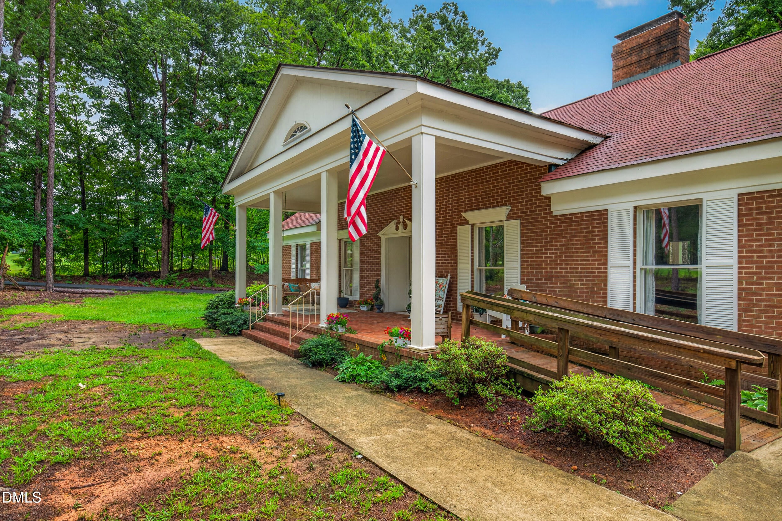 1595 North Moore Road