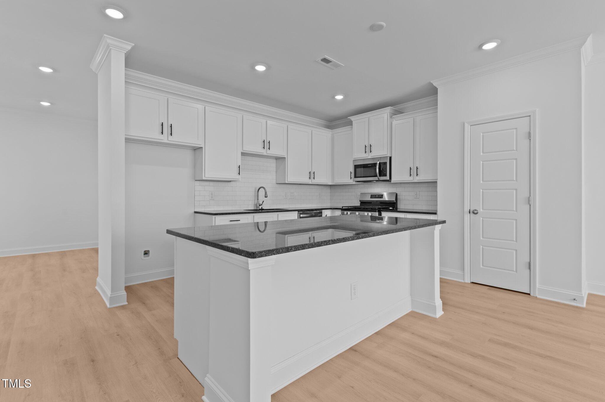 949 Alma Railway Drive