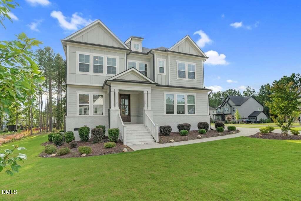 18 Cloudview Court