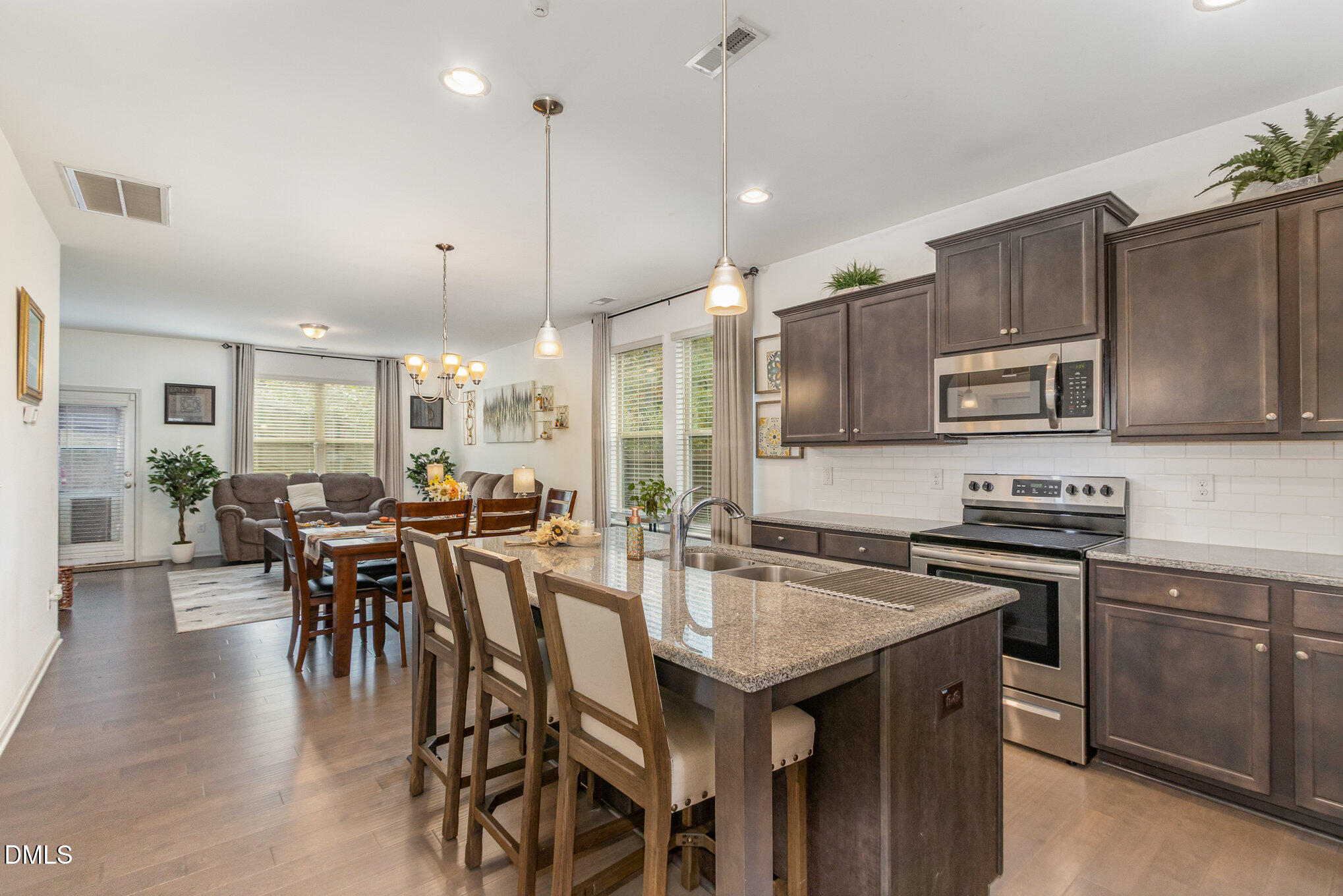 411 Mockingbird Lane