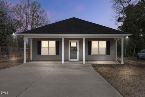 512 W Lofton Street Lillington NC 27546