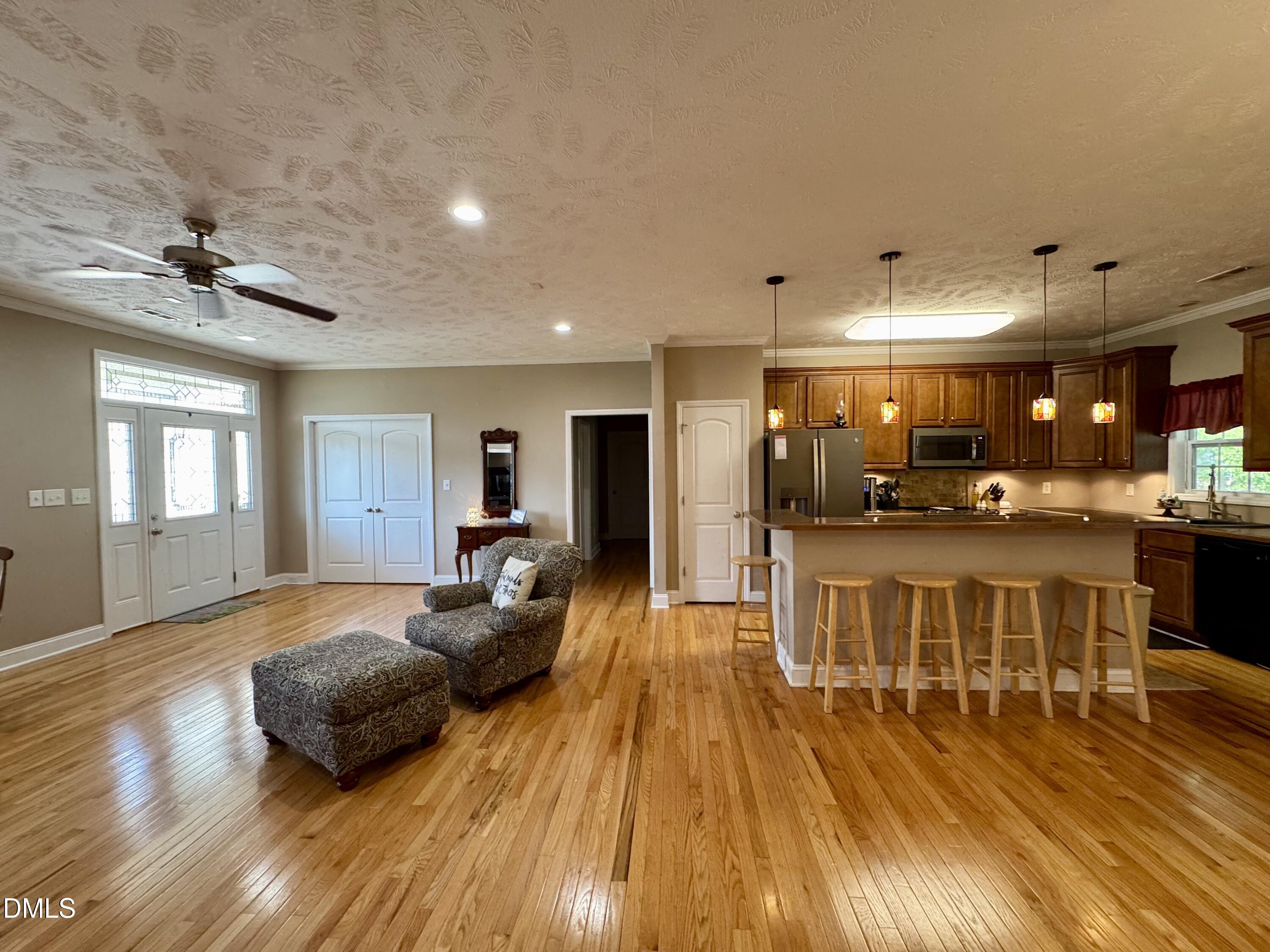 16 Breckenridge Place