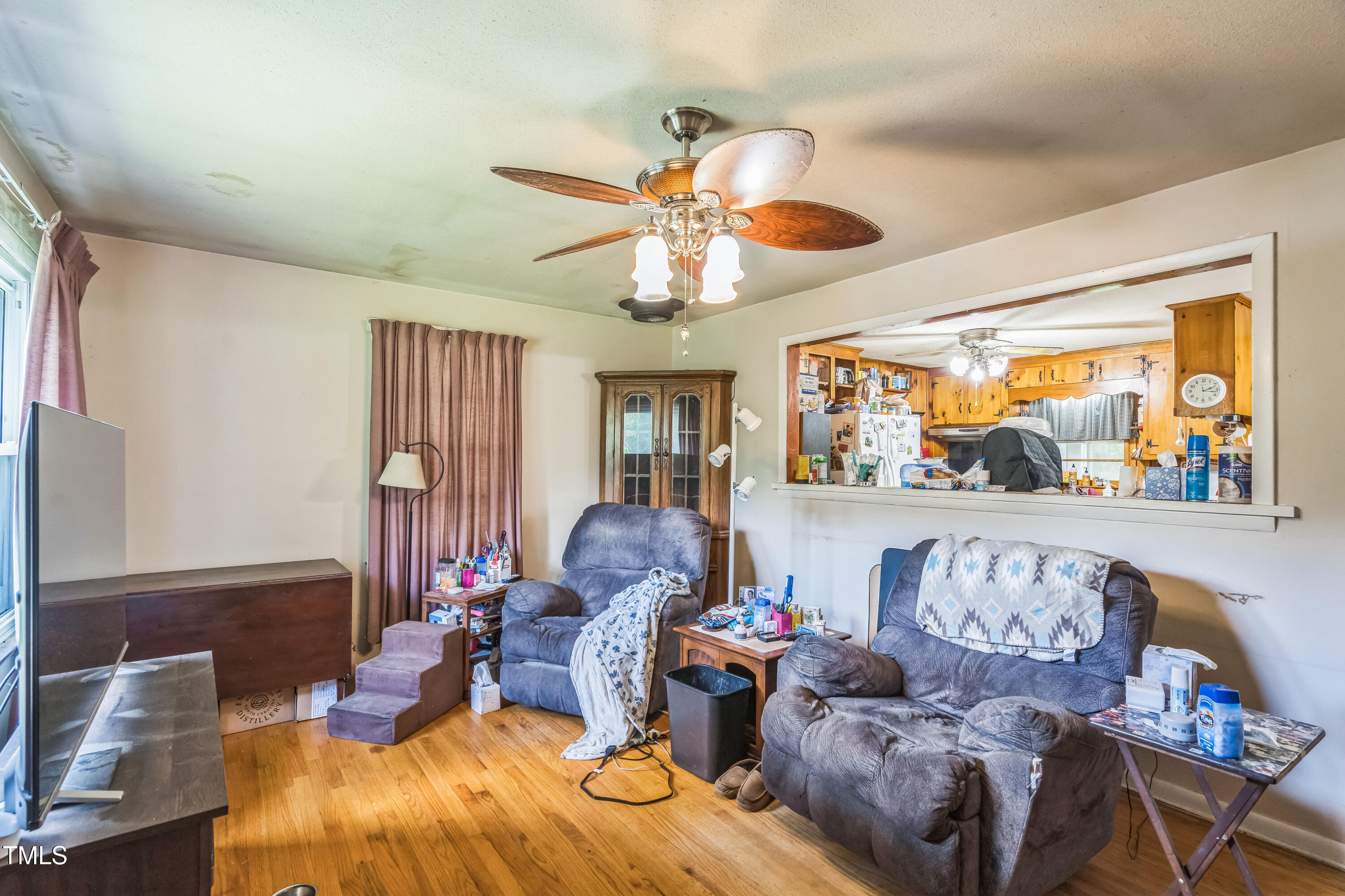 5716 Spring Road