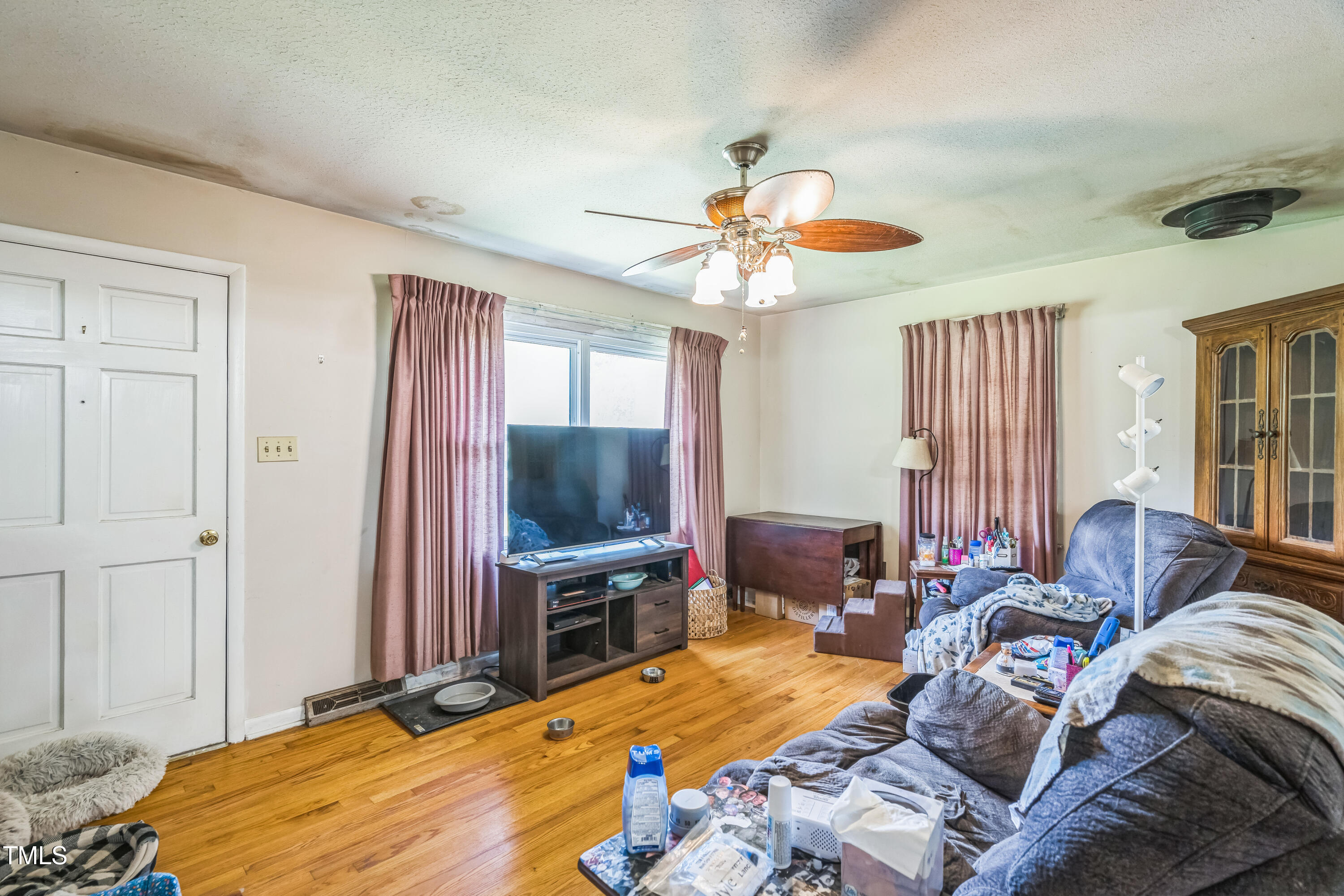 5716 Spring Road