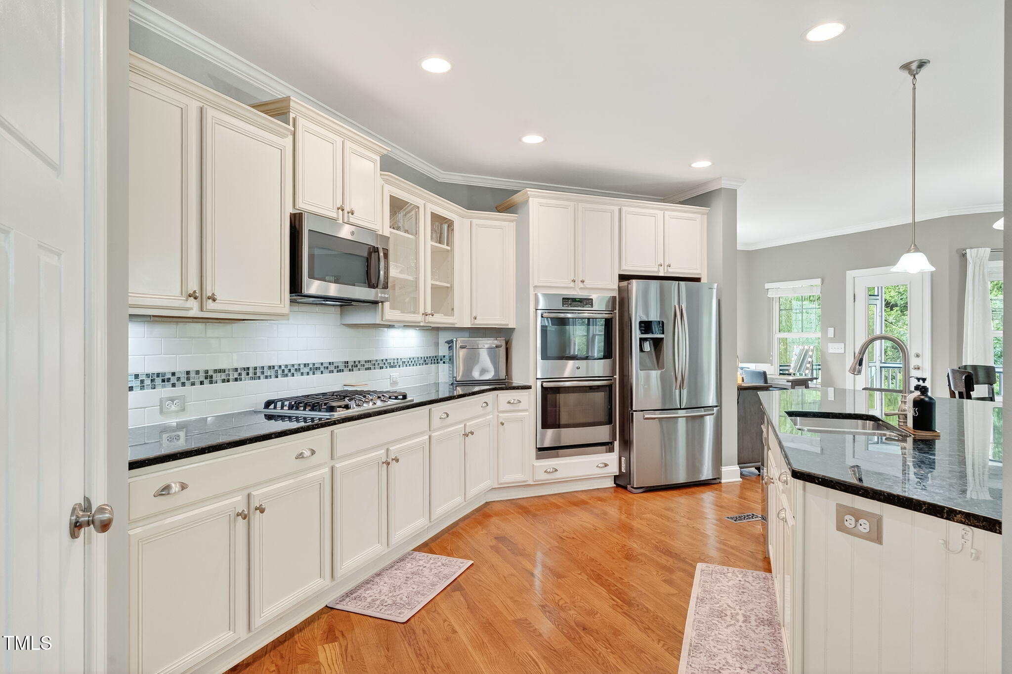 821 Ancient Oaks Drive
