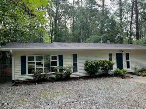 Photo of 4 Winterberry Way, Chapel Hill, NC 27516 (MLS # 10180322)