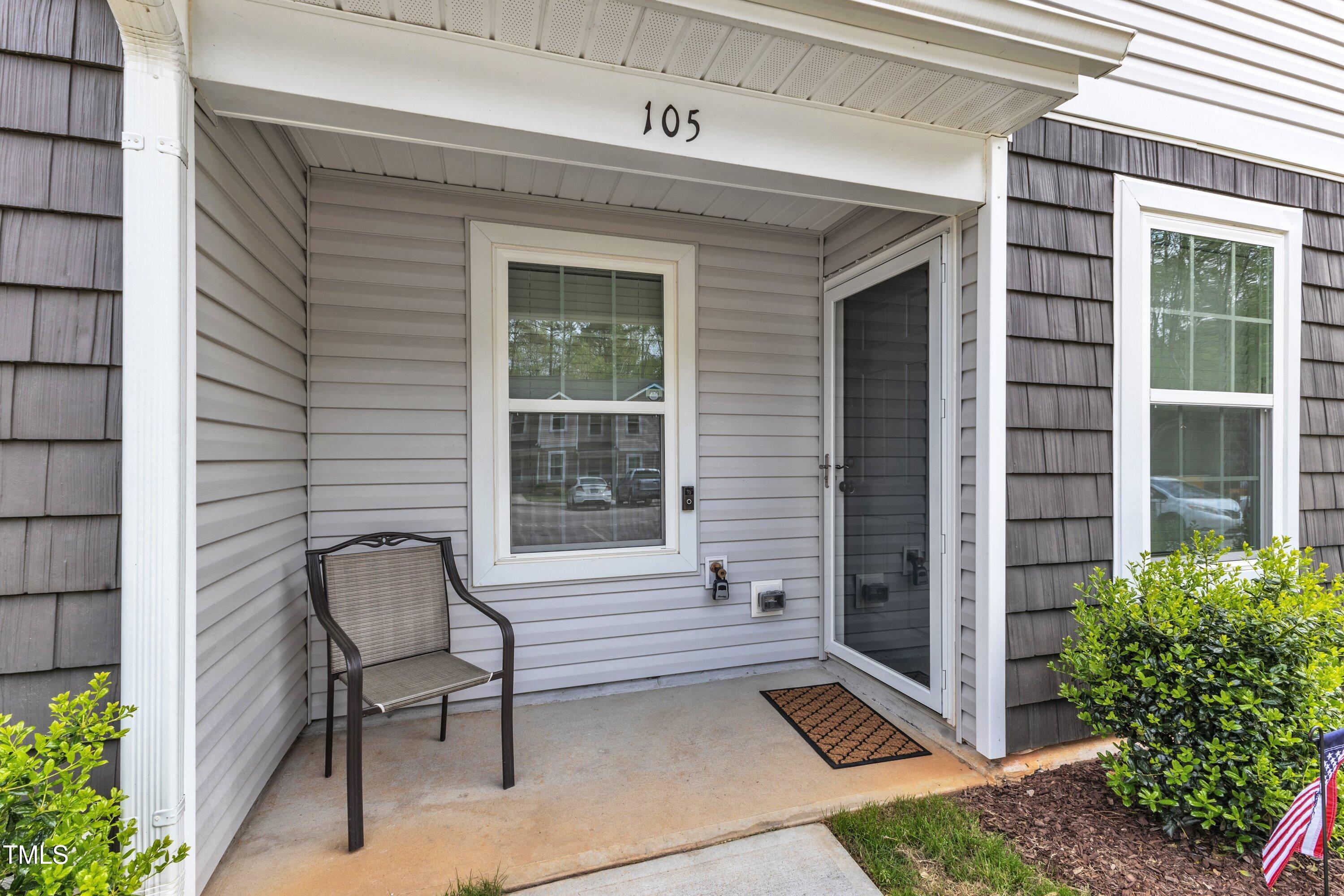 918 E Green Street F105