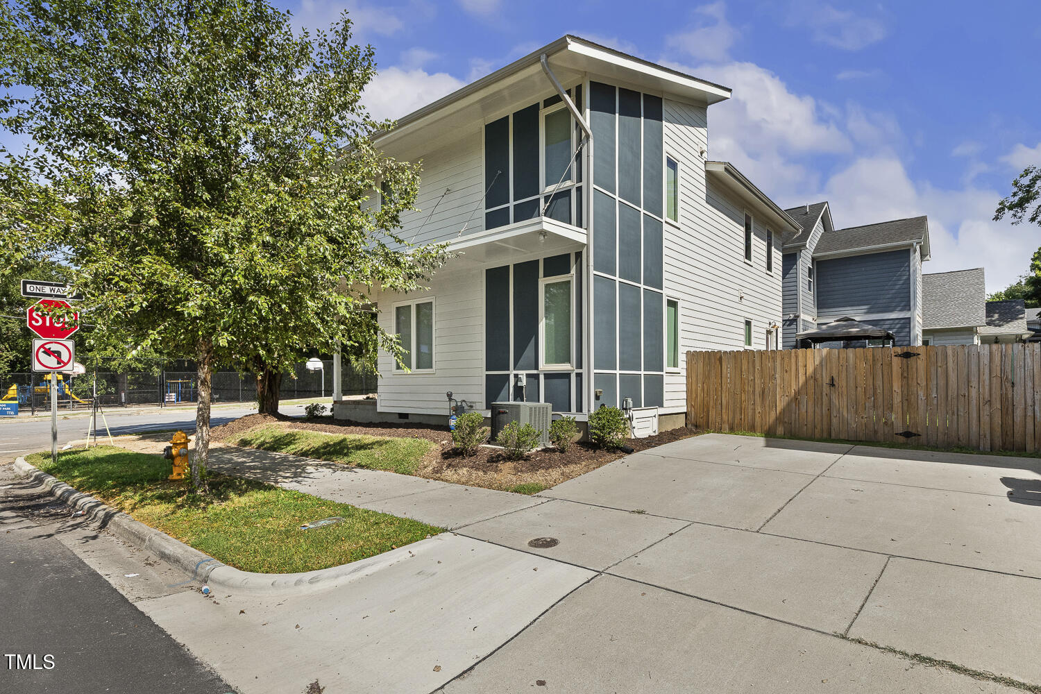 1117 S Person Street