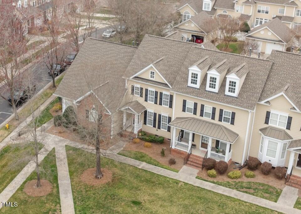 1203 Fairview Club Drive
