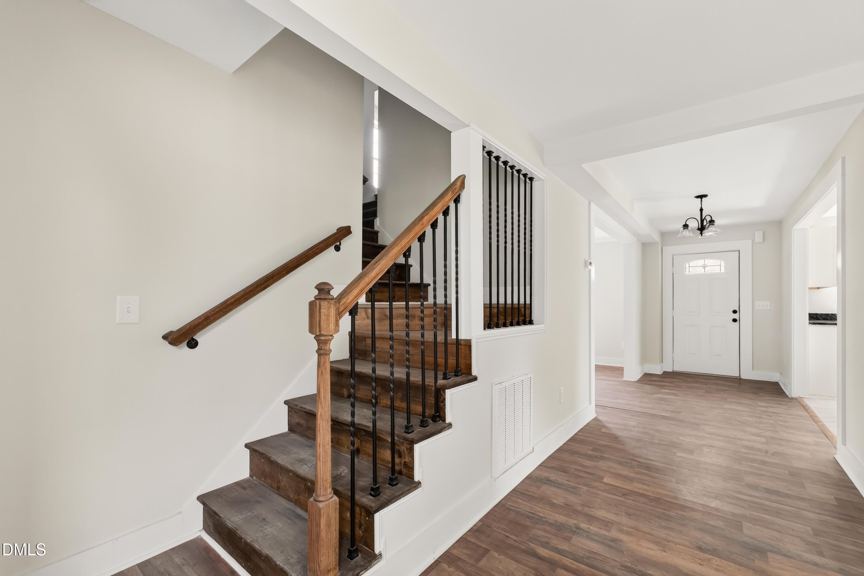 305 E Harnett Street