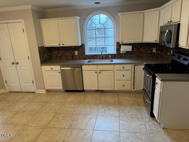 809 Deer Hollow Court