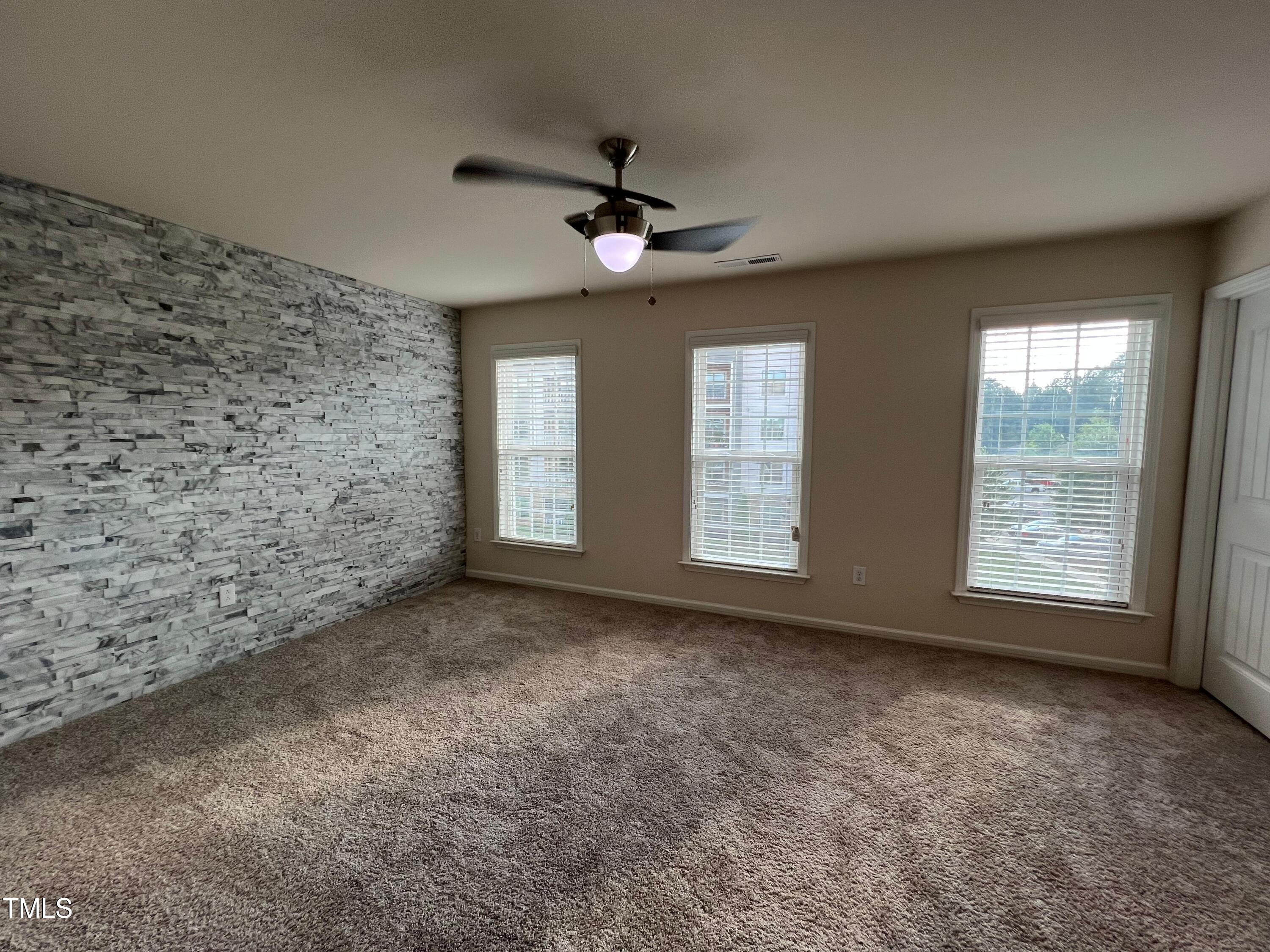 7002 Reedybrook Crossing