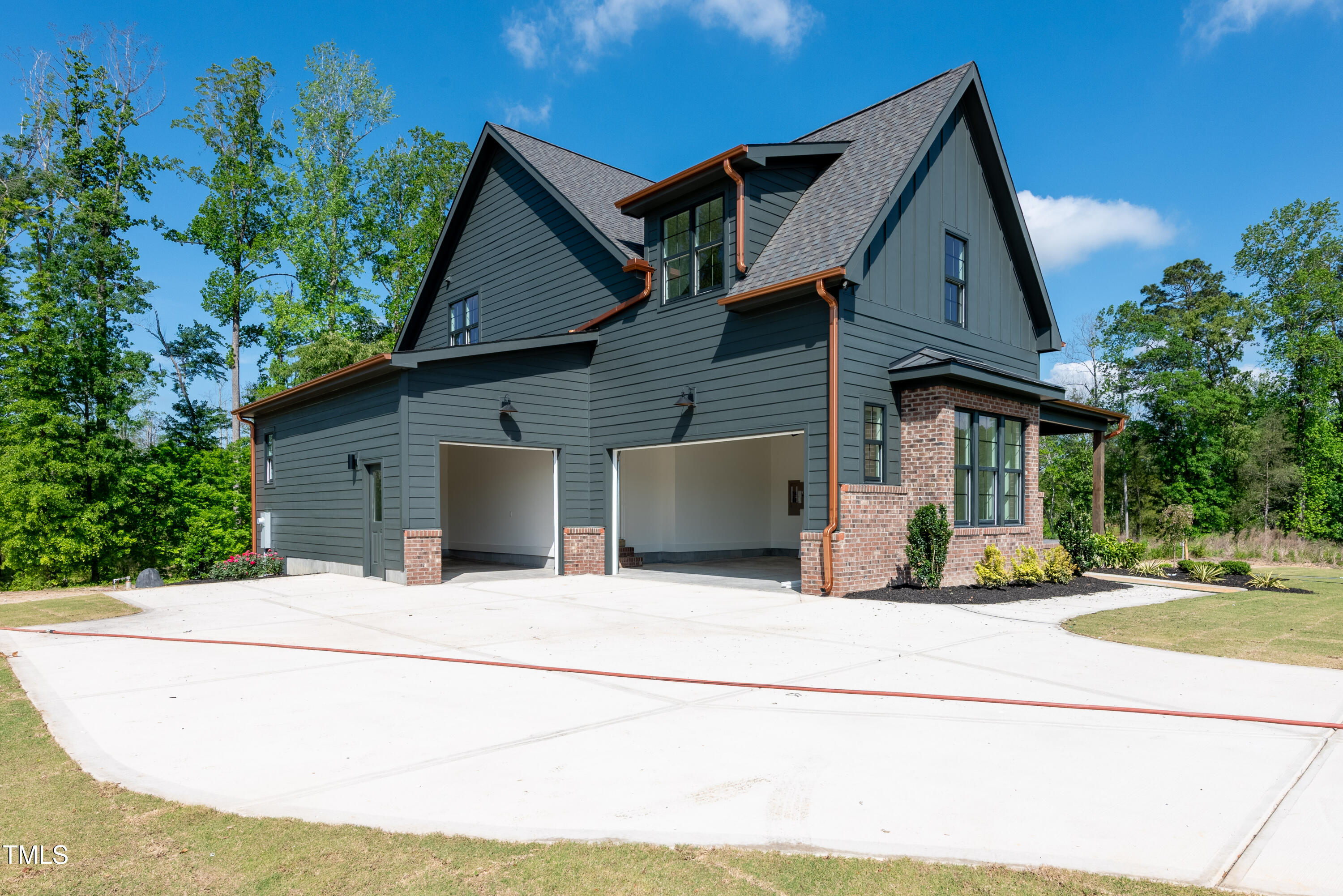 8620 Dukes Lake Road