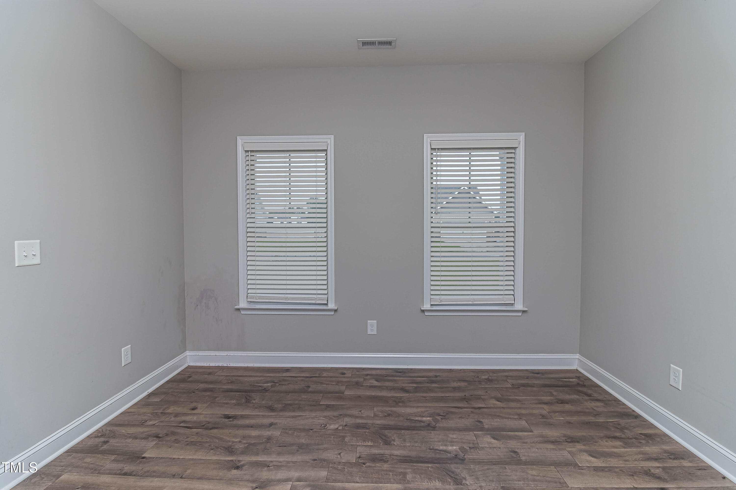 313 Aaron'S Place