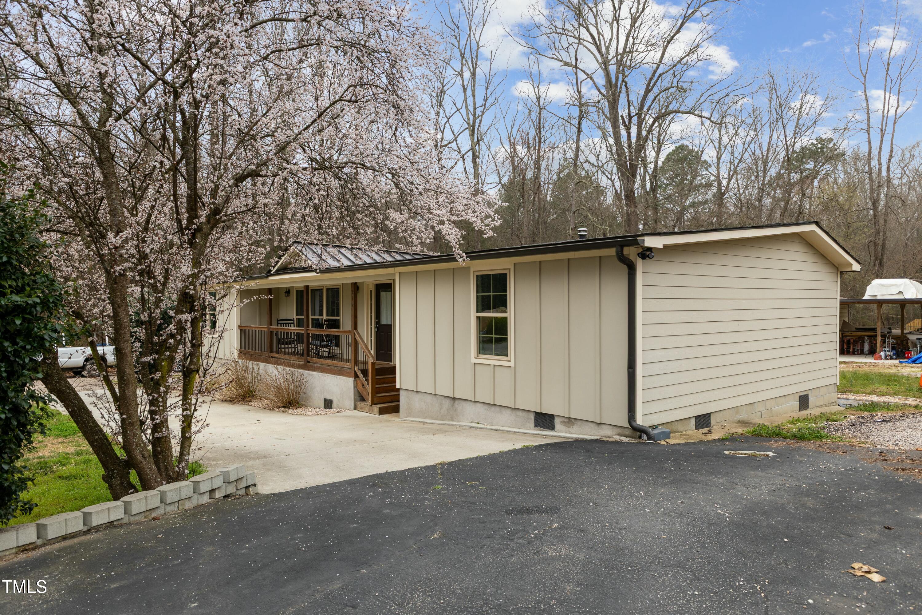 212 Bluefield Drive