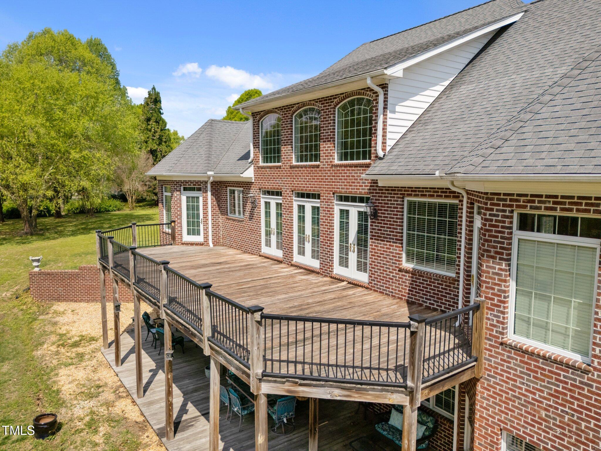 1174 Robertson Road