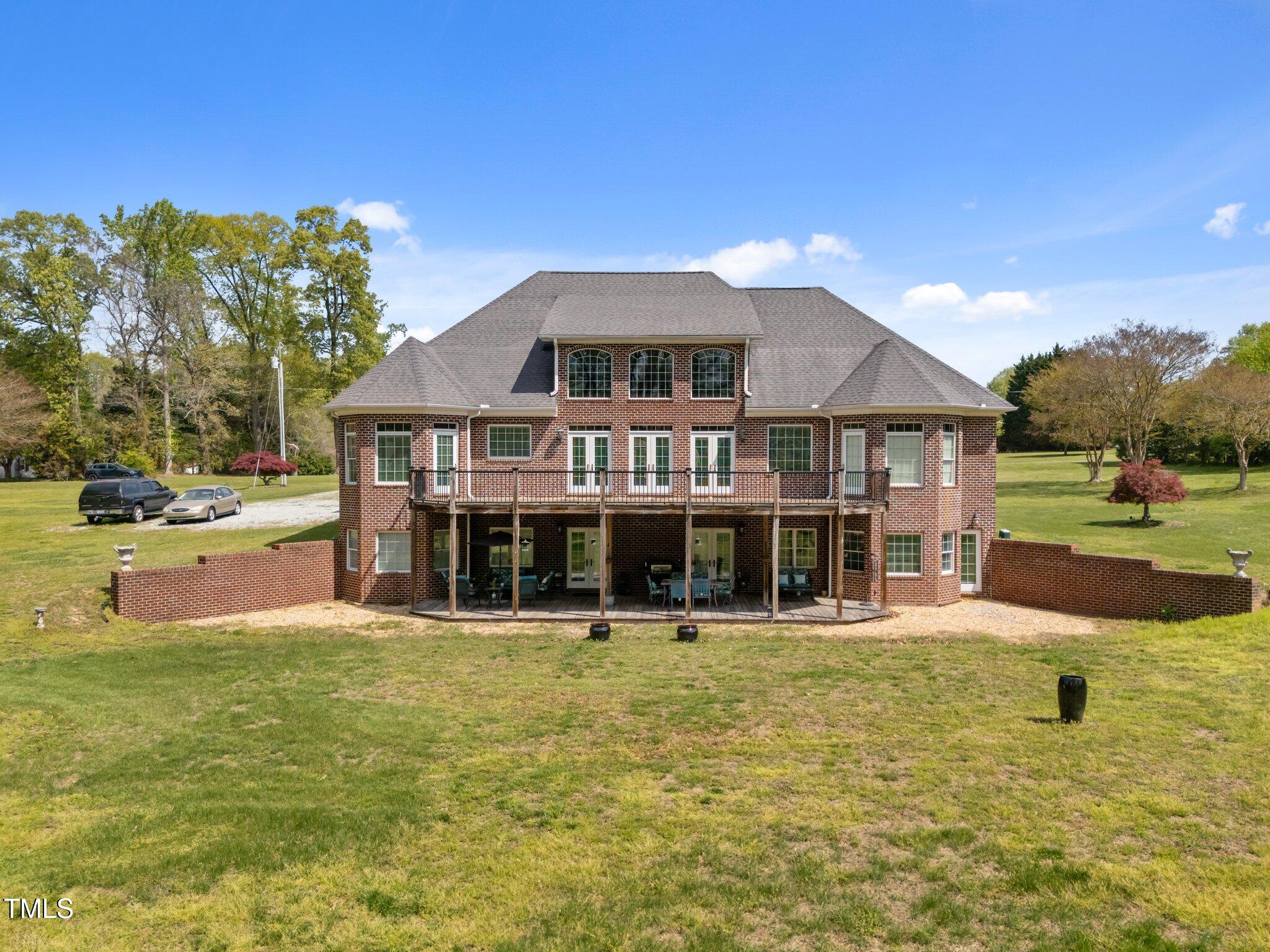 1174 Robertson Road